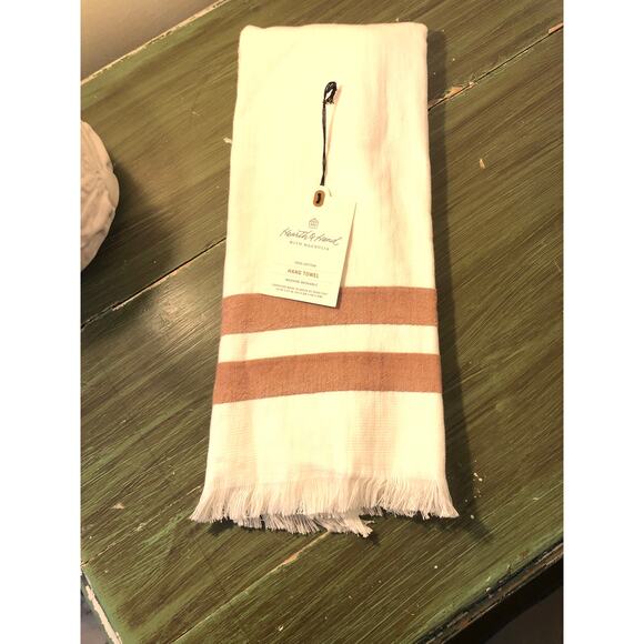 Hearth & Hand with Magnolia NWT Hand Towel White Dark Blush 100% Cotton - Picture 1 of 4
